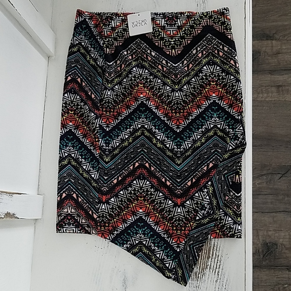 Multicolored patterned skirt